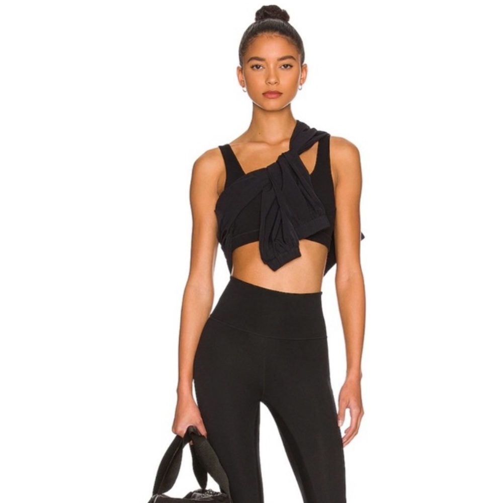WellBeing+BeingWell Cruz sports bra + Camino 7/8 legging